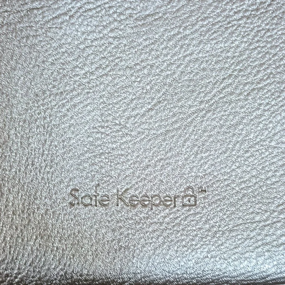 Safe Keeper Silver RFID Wristlet Women's Evening Clutch Bag Pleated w Big Bow